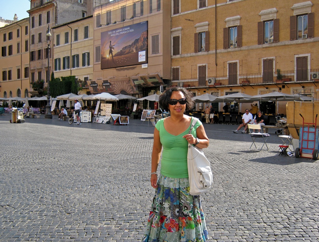 Nella in the Piazza
